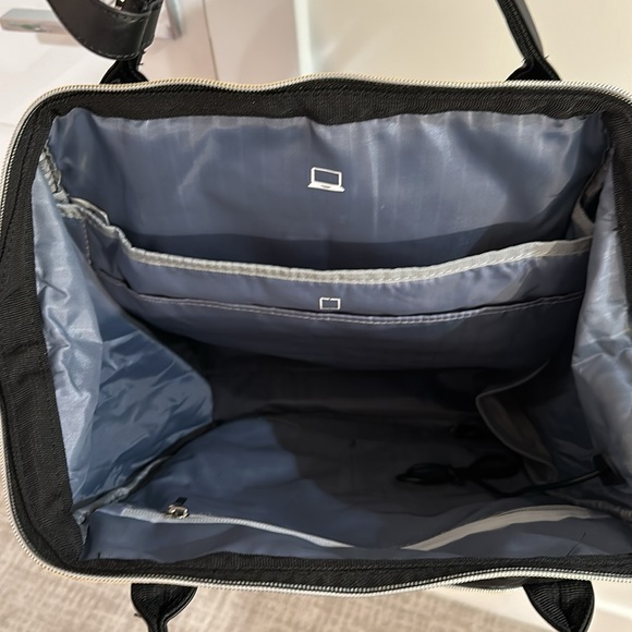 Backpack - Picture 3 of 4